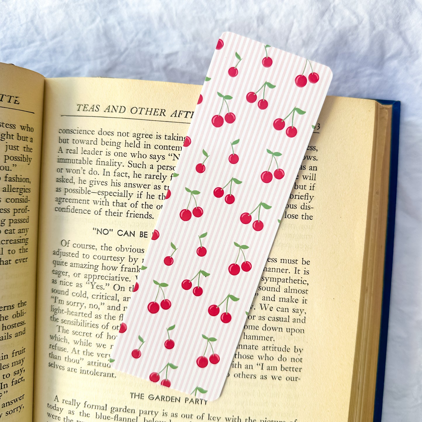 Mon Cheri | Bookmark