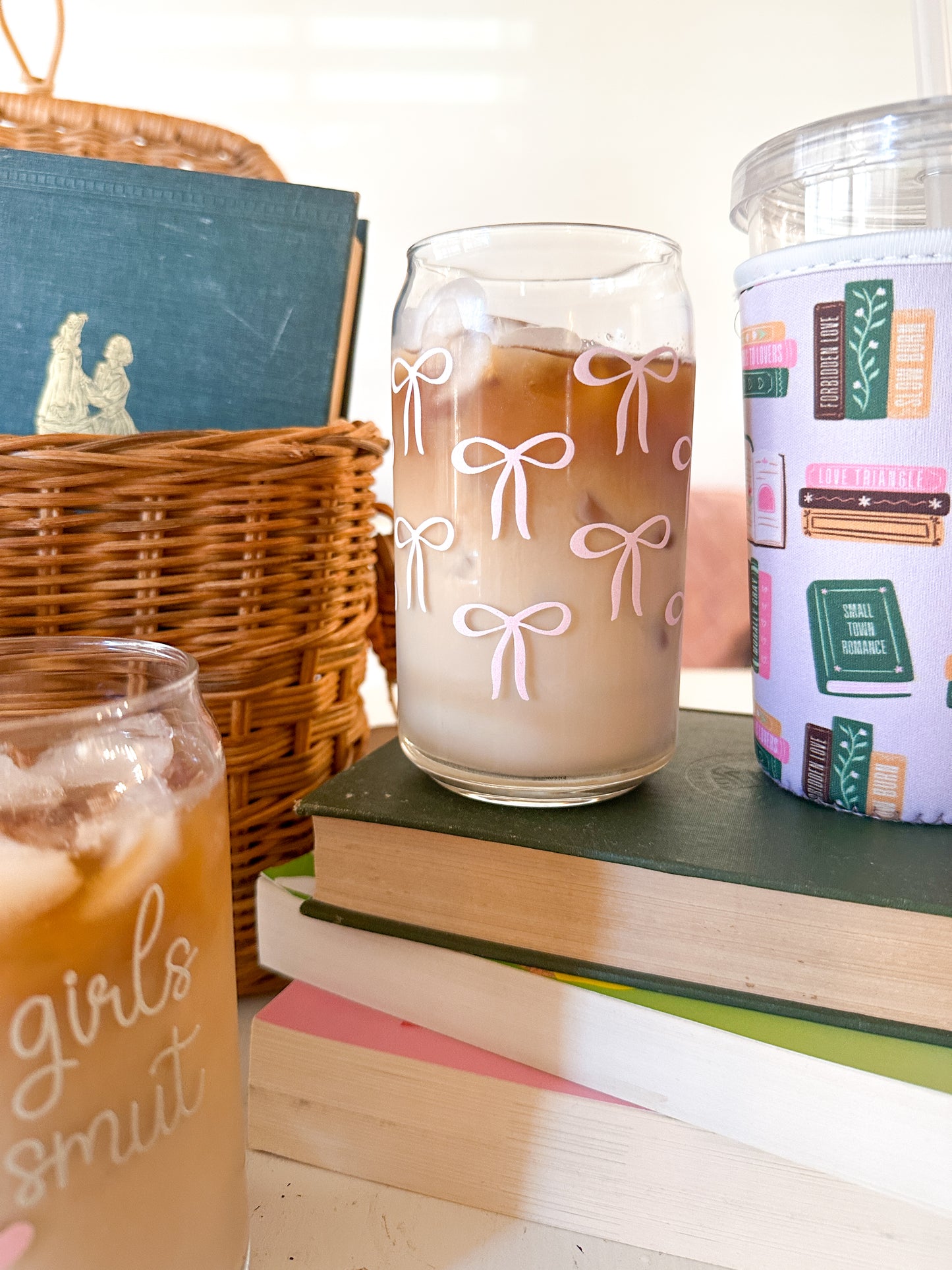 Bows | Glass Tumbler