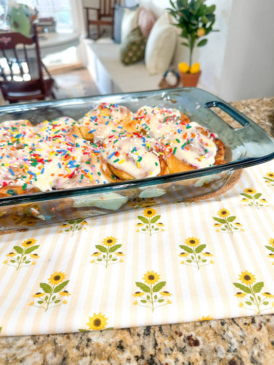 🎉 Birthday Cinnamon Rolls