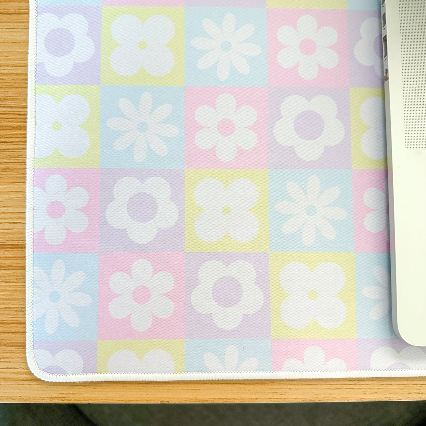 Checkered Floral Bow Desk Mat