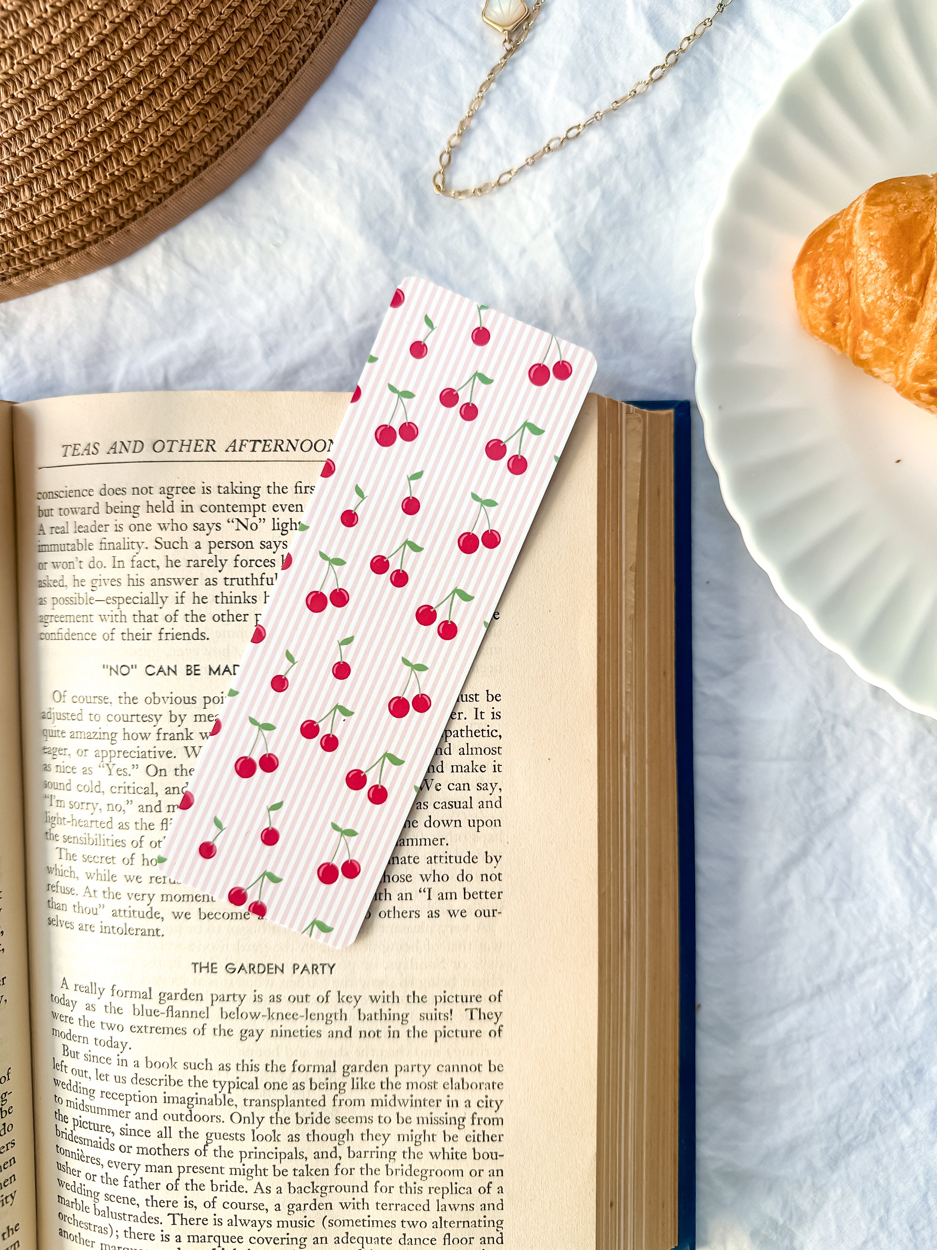 Mon Cheri | Bookmark