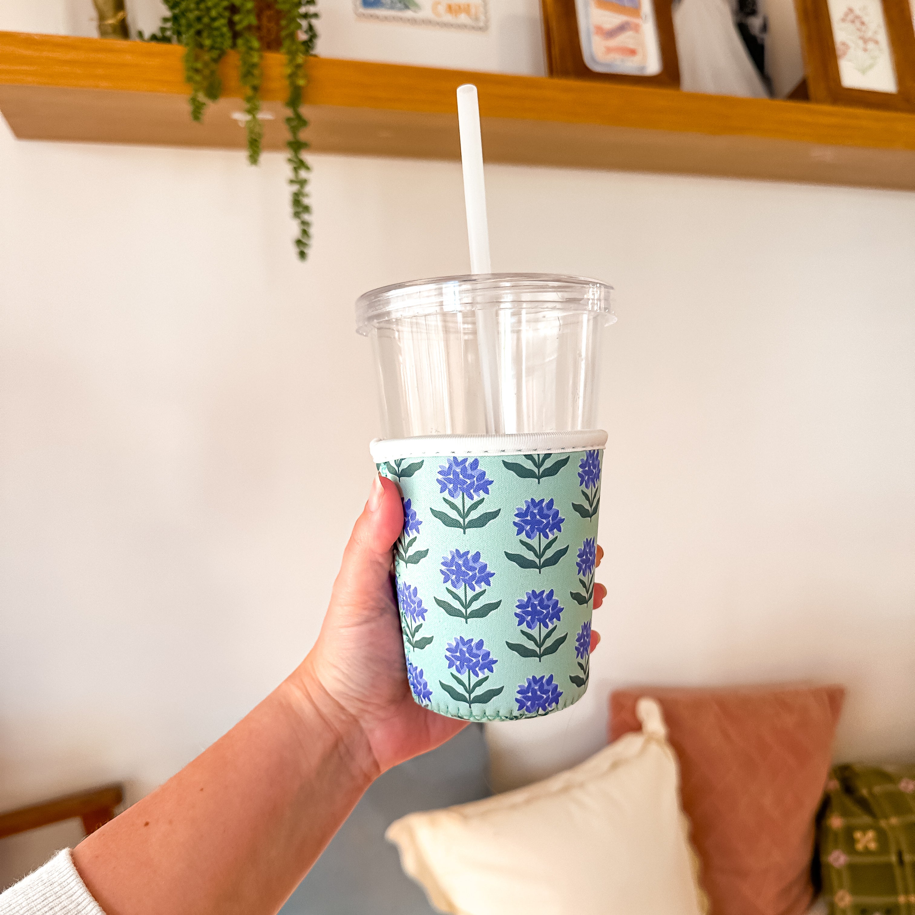 Nantucket Spring Hydrangeas | Coffee Sleeve